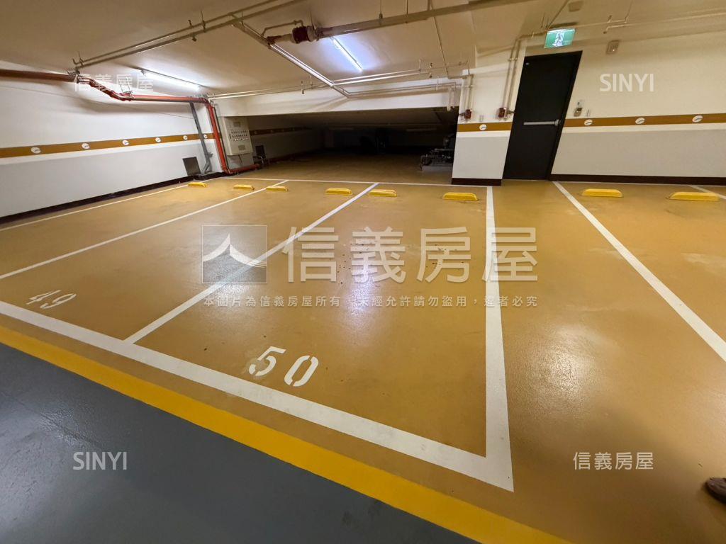 遠雄首府２衛浴附車位房屋室內格局與周邊環境