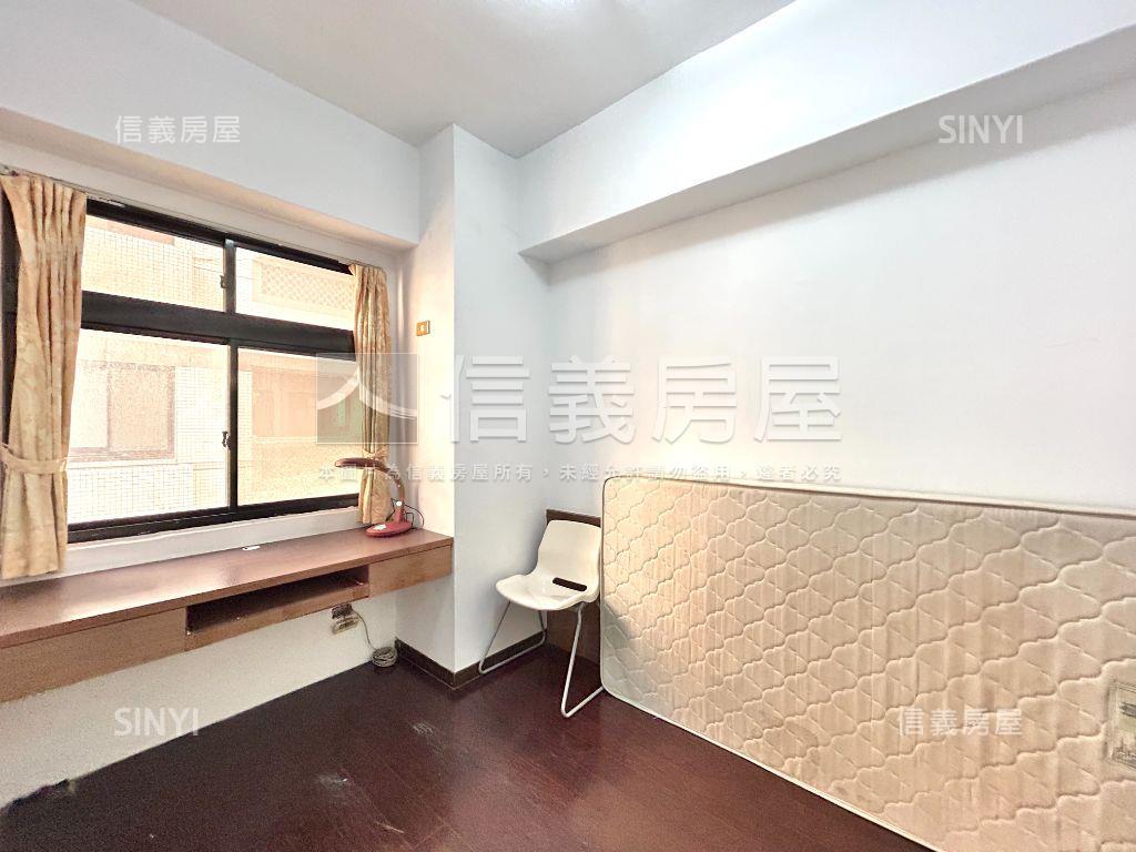 寬敞三房雙衛開窗走路學區房屋室內格局與周邊環境