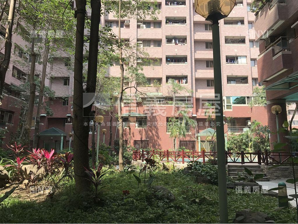 河堤劍橋三房平車房屋室內格局與周邊環境