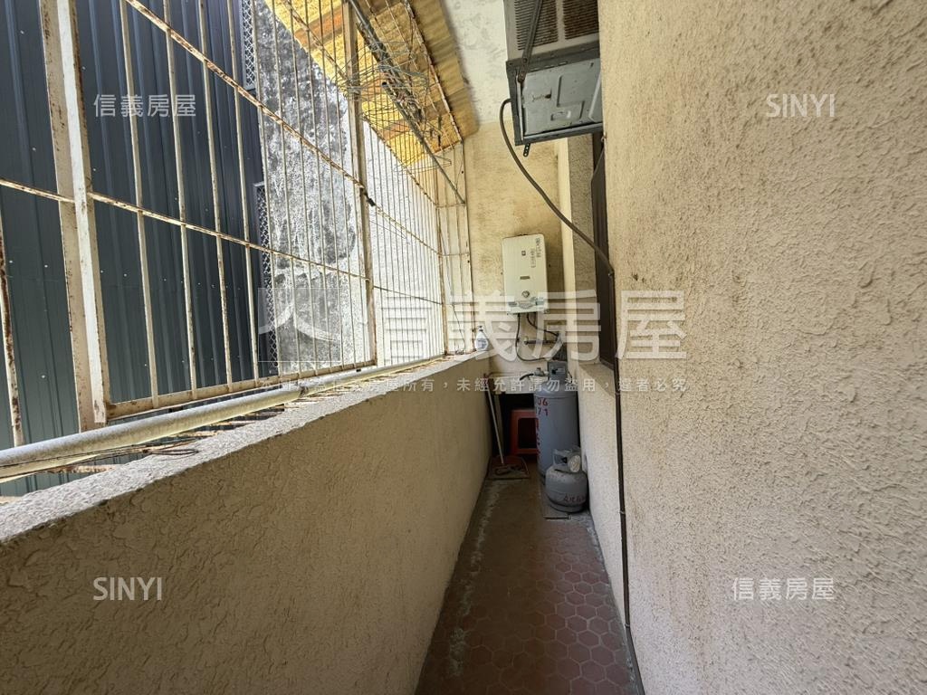 南區近健康綠洲公園大透天房屋室內格局與周邊環境