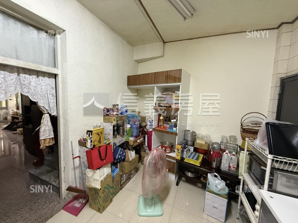南區近健康綠洲公園大透天房屋室內格局與周邊環境