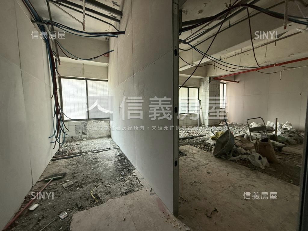 近火車站商辦房屋室內格局與周邊環境