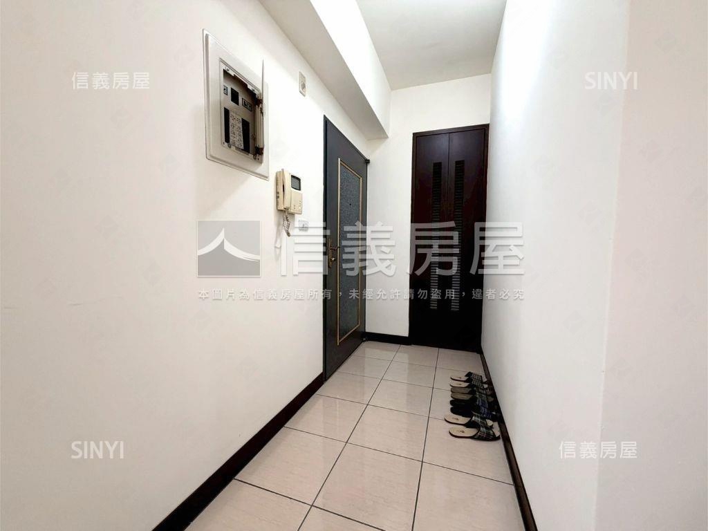 稀有蘆洲電梯兩房房屋室內格局與周邊環境