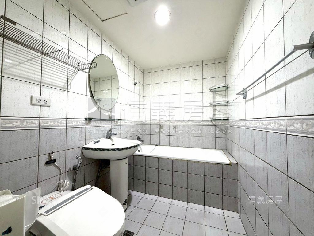 稀有蘆洲電梯兩房房屋室內格局與周邊環境