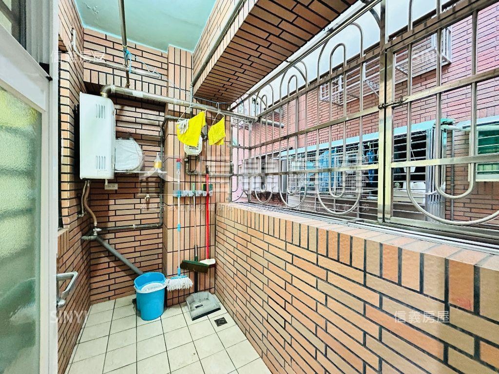 稀有蘆洲電梯兩房房屋室內格局與周邊環境