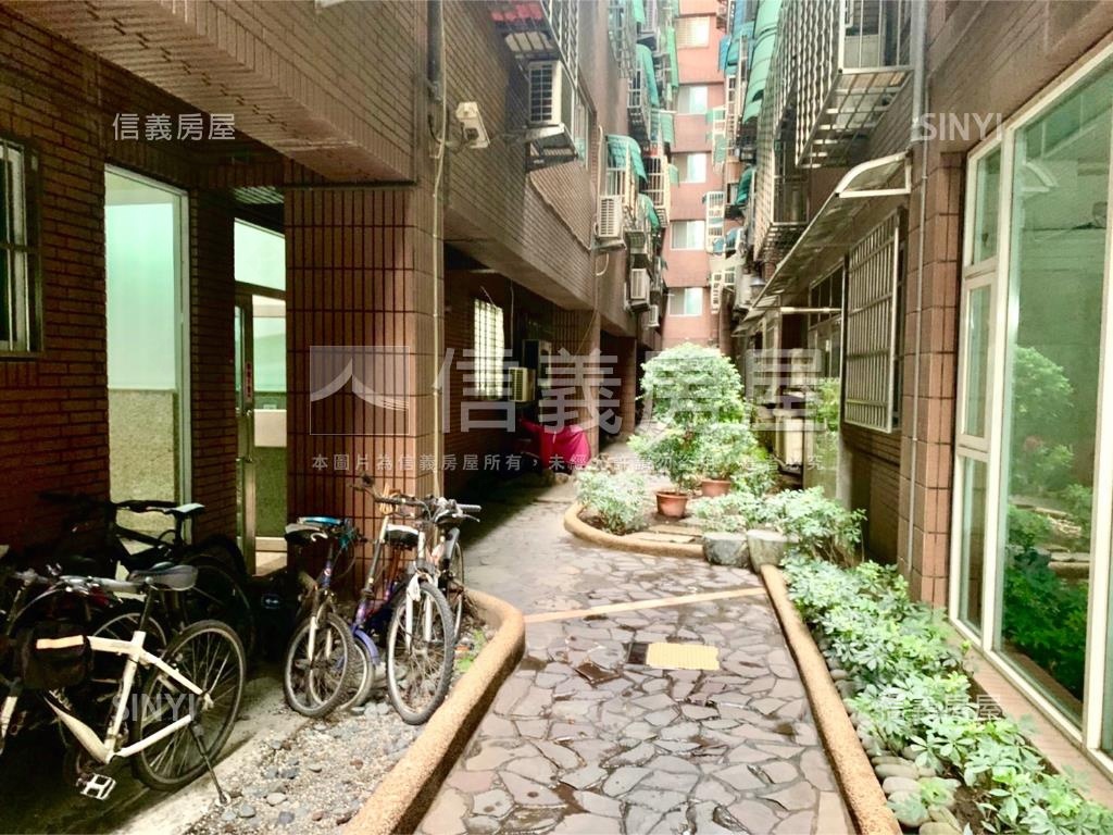 稀有蘆洲電梯兩房房屋室內格局與周邊環境