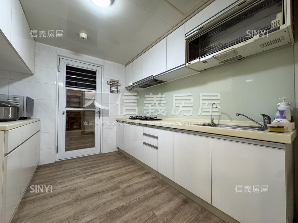 爵仕悅靜謐精裝四房房屋室內格局與周邊環境