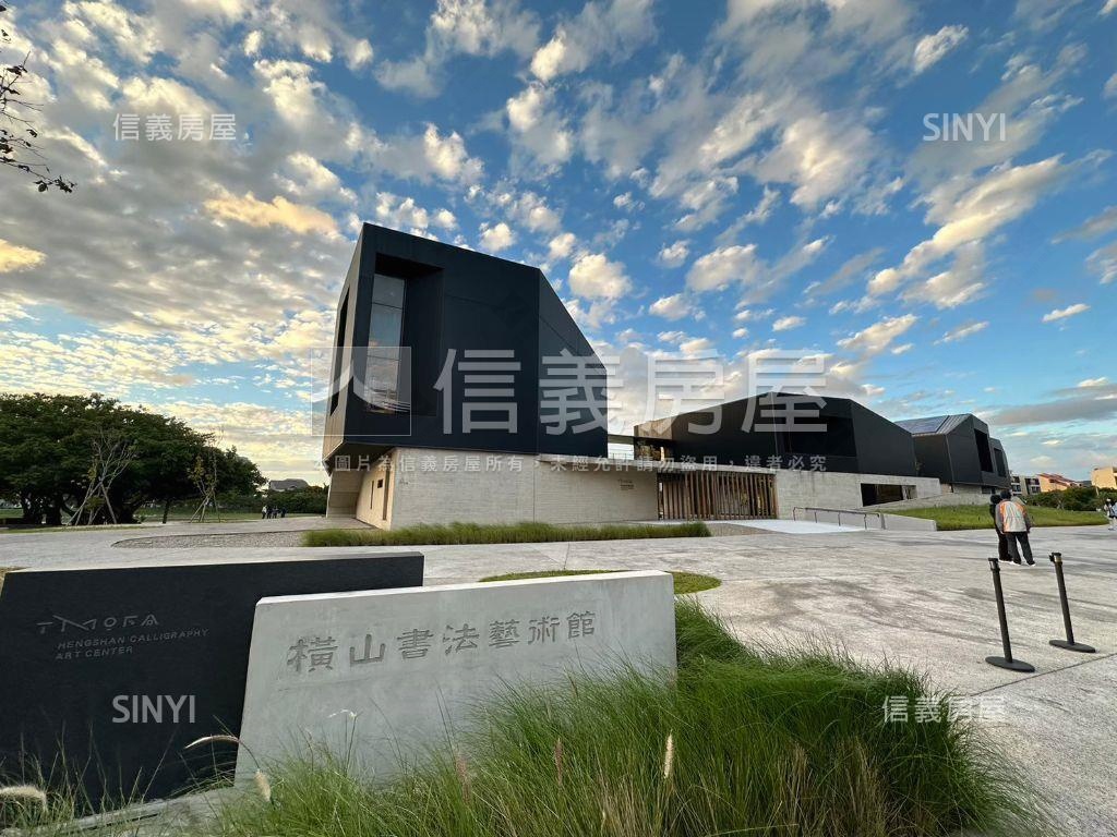 青埔城市的遠見３房車位房屋室內格局與周邊環境