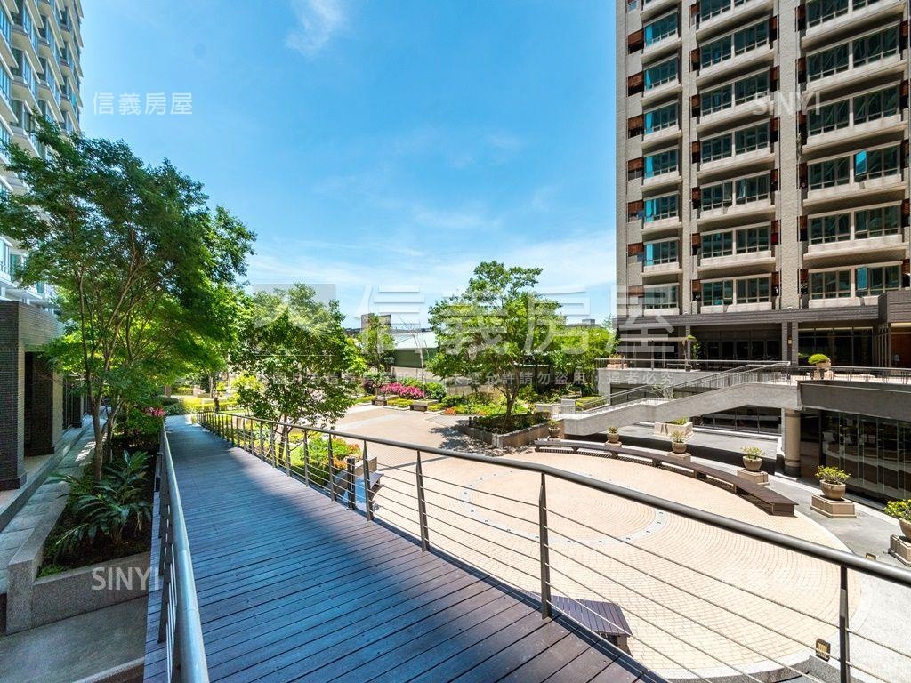 南加州Ｂ棟高樓正面河景房屋室內格局與周邊環境