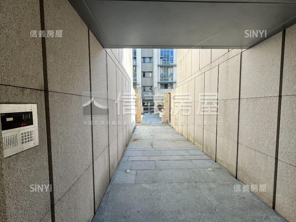 領秀家庭劇院精神時光屋房屋室內格局與周邊環境