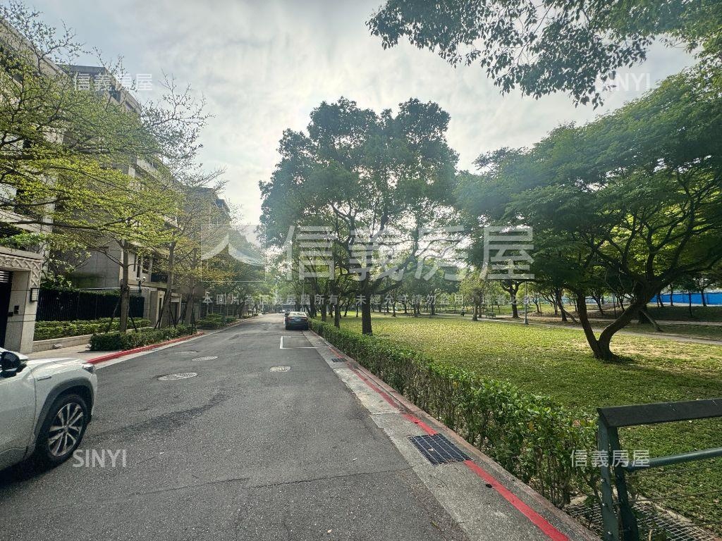 領秀家庭劇院精神時光屋房屋室內格局與周邊環境