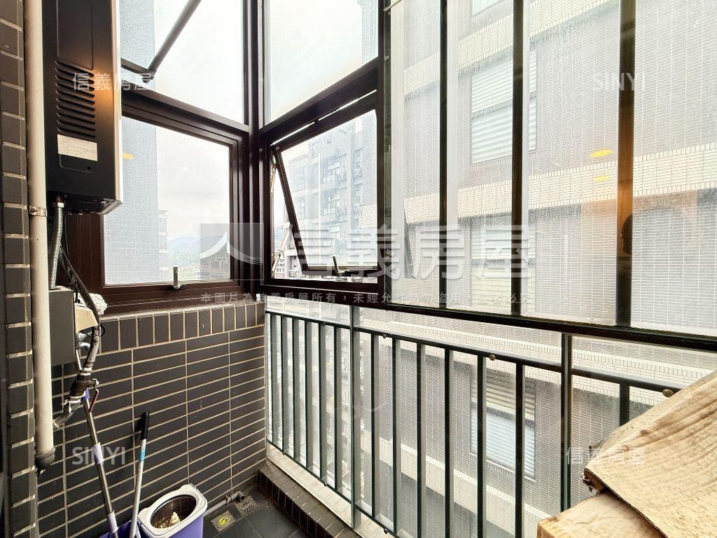 天墅Ａ棟高樓景觀美裝潢房屋室內格局與周邊環境