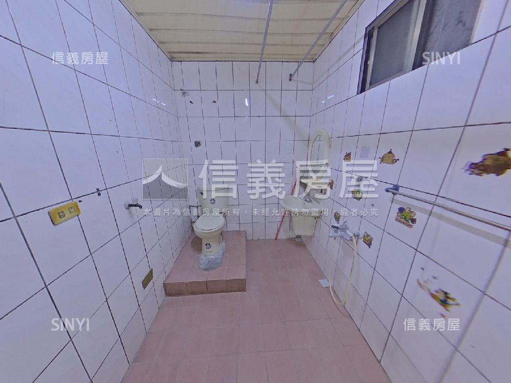 面寬一樓ＬＢ１２捷運房屋室內格局與周邊環境