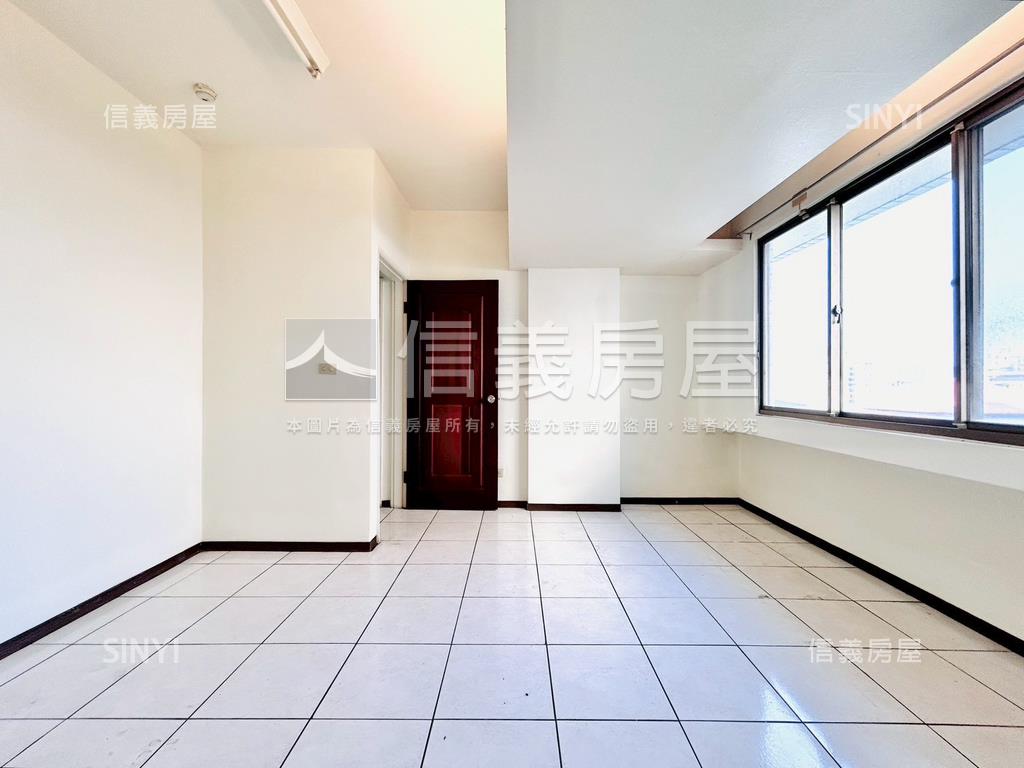 近精密園區松天下三房車位房屋室內格局與周邊環境