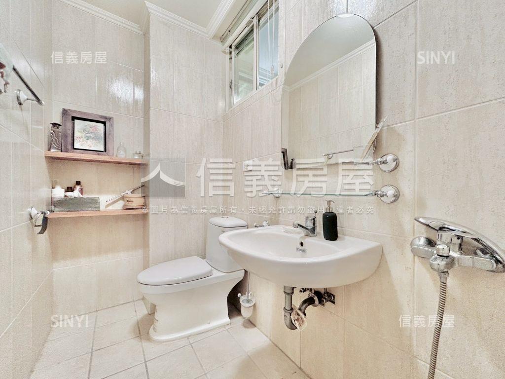 七期大面寬臨路別墅房屋室內格局與周邊環境