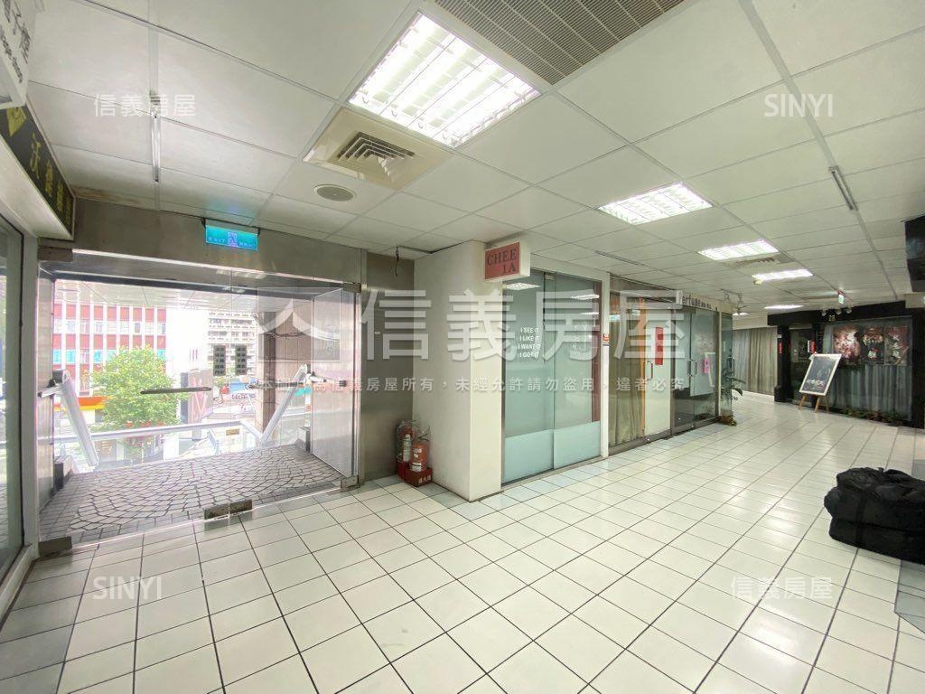 東區精緻小店面Ｂ房屋室內格局與周邊環境