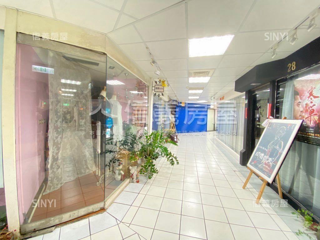東區精緻小店面Ｂ房屋室內格局與周邊環境