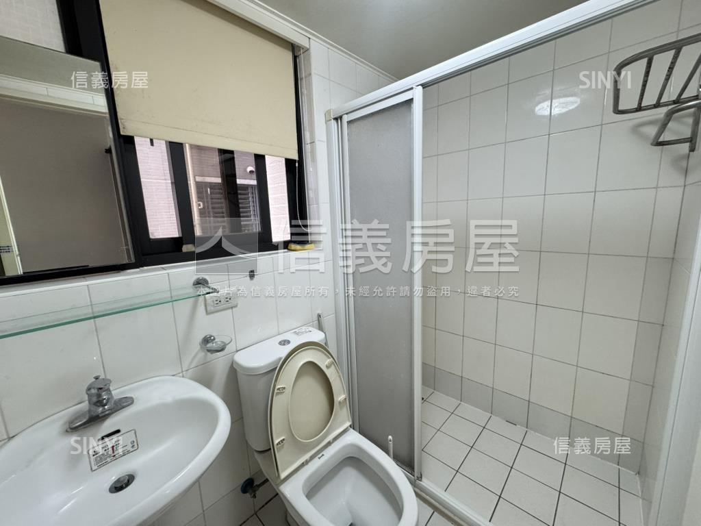 專任大城大英國高樓層雙套房屋室內格局與周邊環境