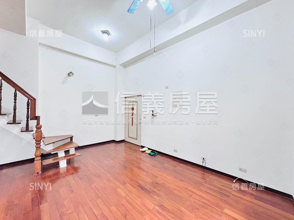 ＶＲ內壢電梯美屋房屋室內格局與周邊環境