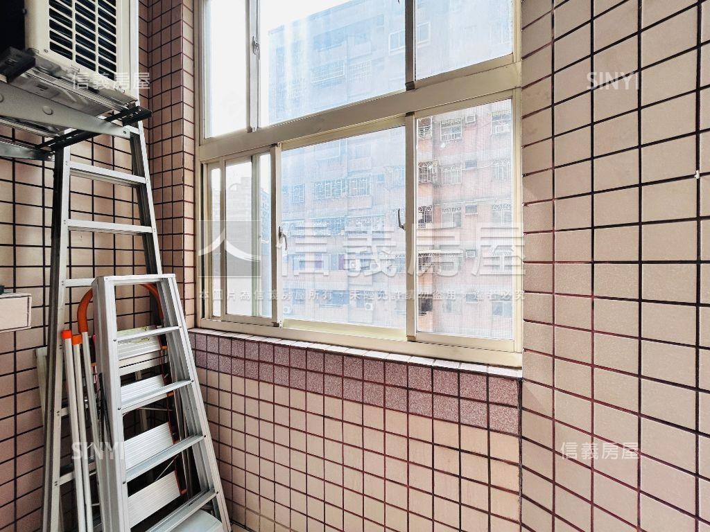 ＶＲ內壢電梯美屋房屋室內格局與周邊環境
