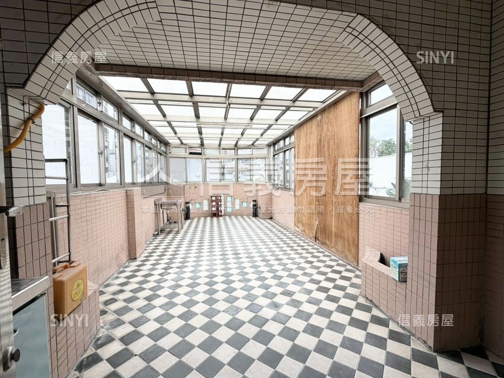 正通化街透天店面房屋室內格局與周邊環境