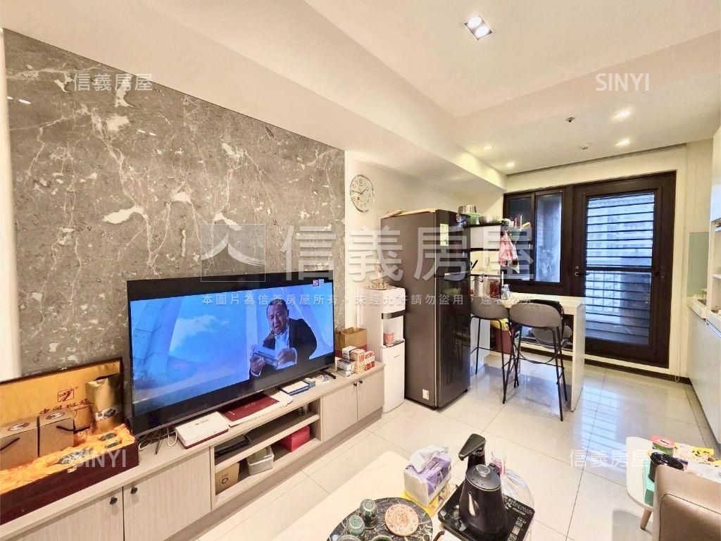 大悅藝香美裝三房車位房屋室內格局與周邊環境