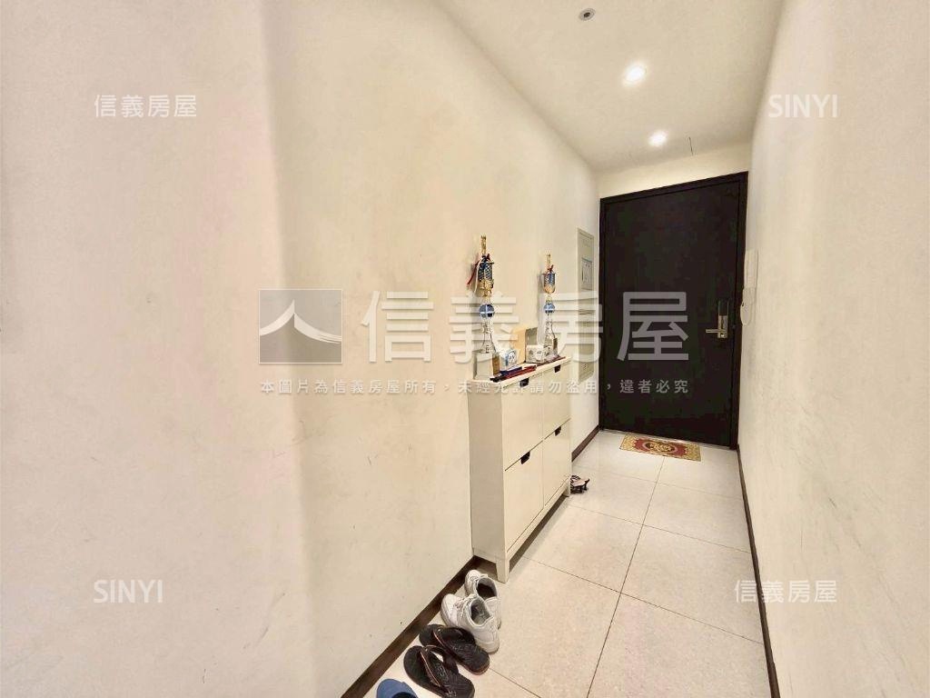 大悅藝香美裝三房車位房屋室內格局與周邊環境