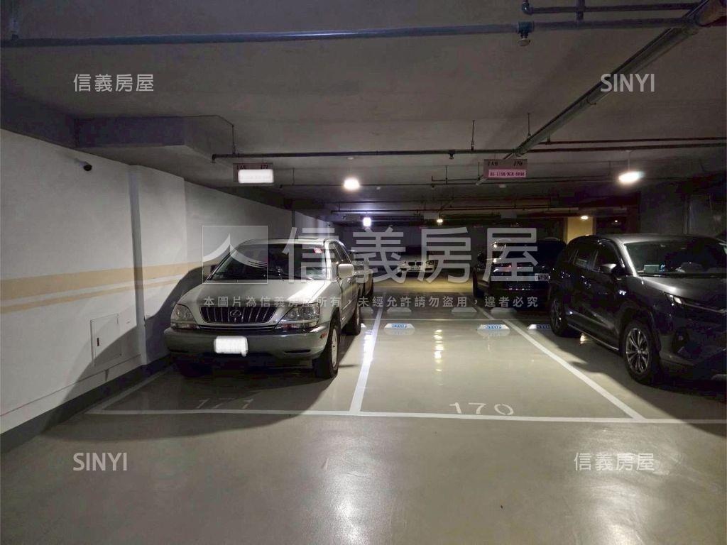 大悅藝香美裝三房車位房屋室內格局與周邊環境