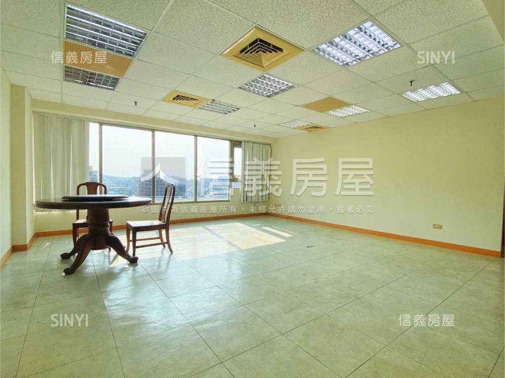 四維路百坪辦公室房屋室內格局與周邊環境