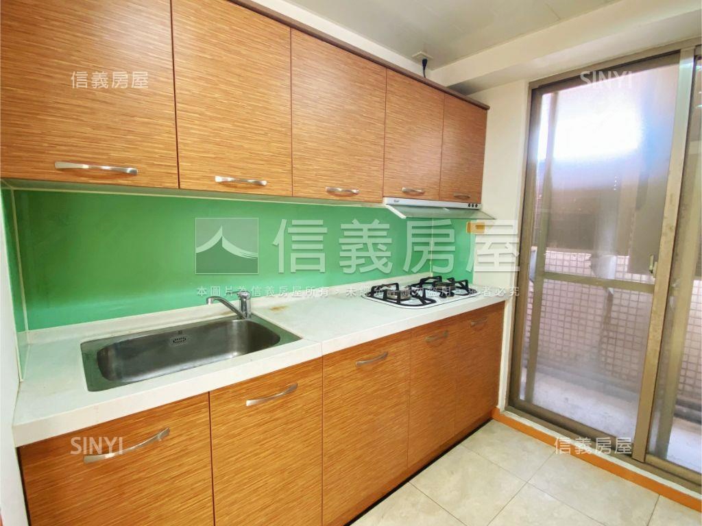 四維路百坪辦公室房屋室內格局與周邊環境