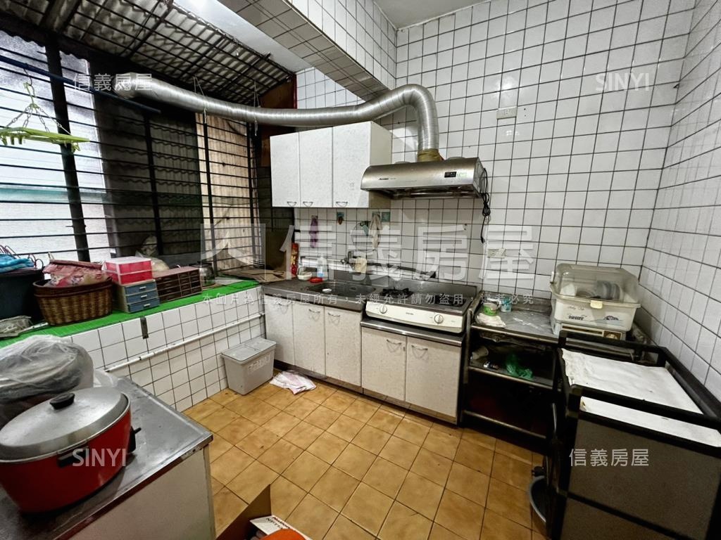 成功小資美寓三樓房屋室內格局與周邊環境