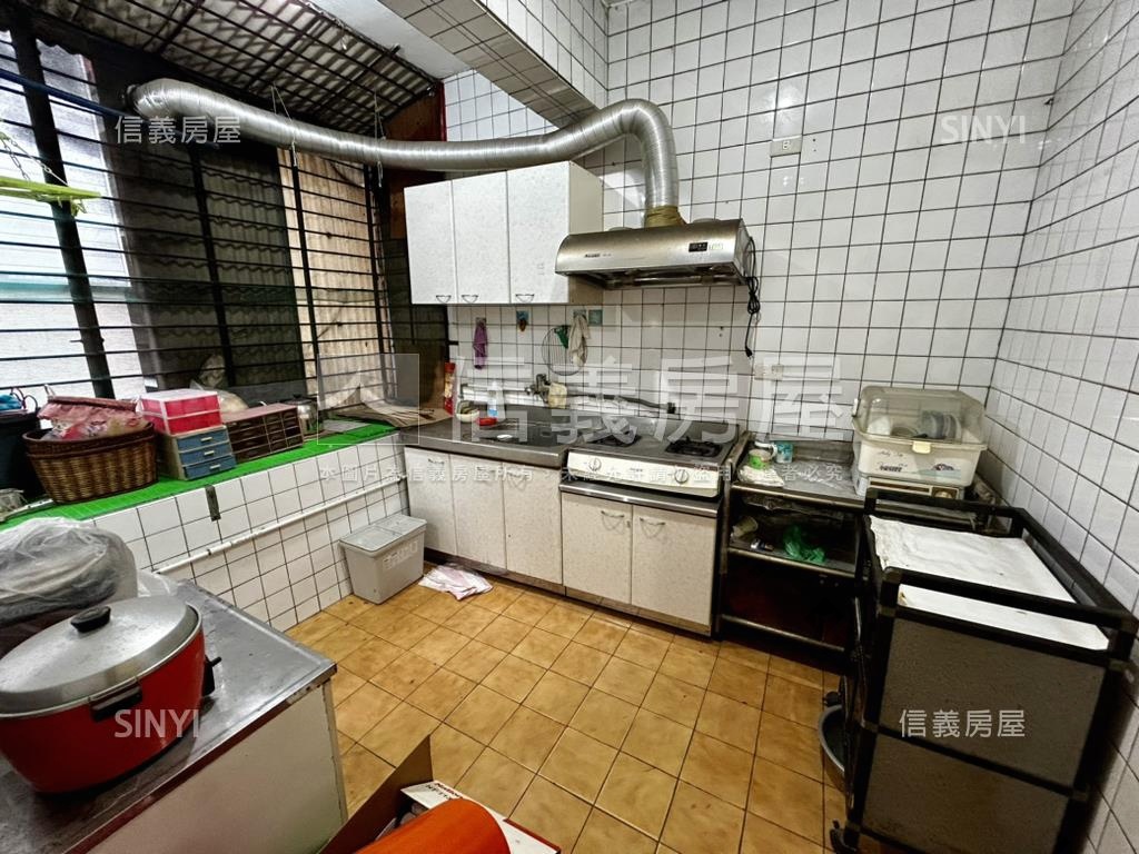 成功小資美寓三樓房屋室內格局與周邊環境