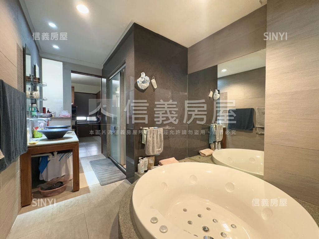 ⭐店長強推面寬雙車別墅⭐房屋室內格局與周邊環境