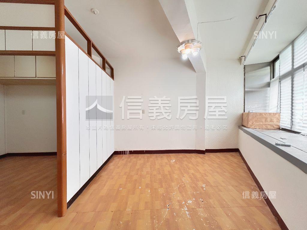 ●低總頂加超值４＋５●房屋室內格局與周邊環境