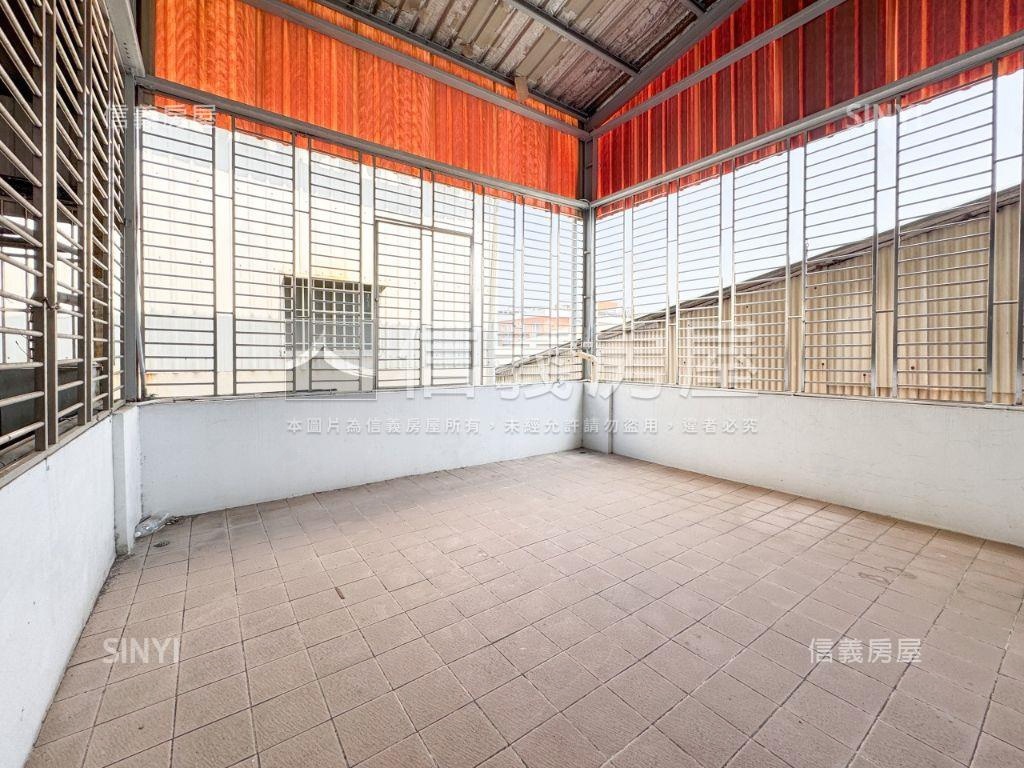 近自強商圈★面寬透店房屋室內格局與周邊環境