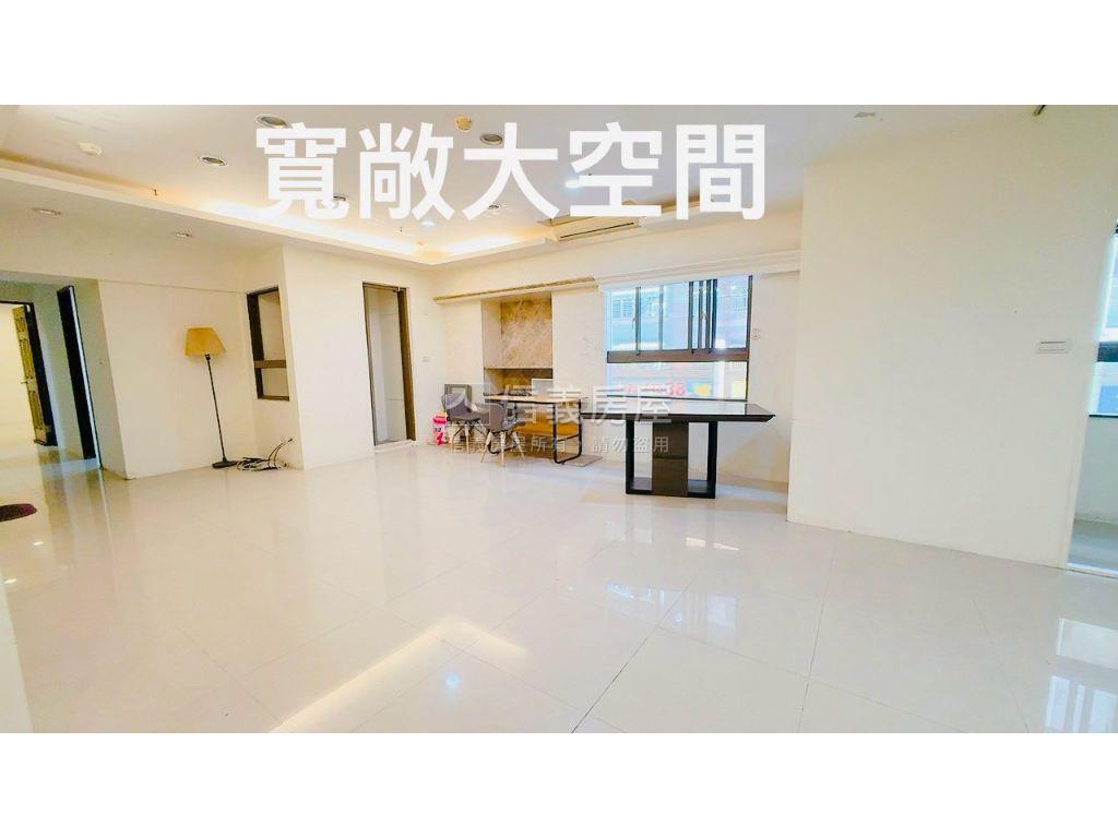 ★新接巨蛋★平面車位房屋室內格局與周邊環境