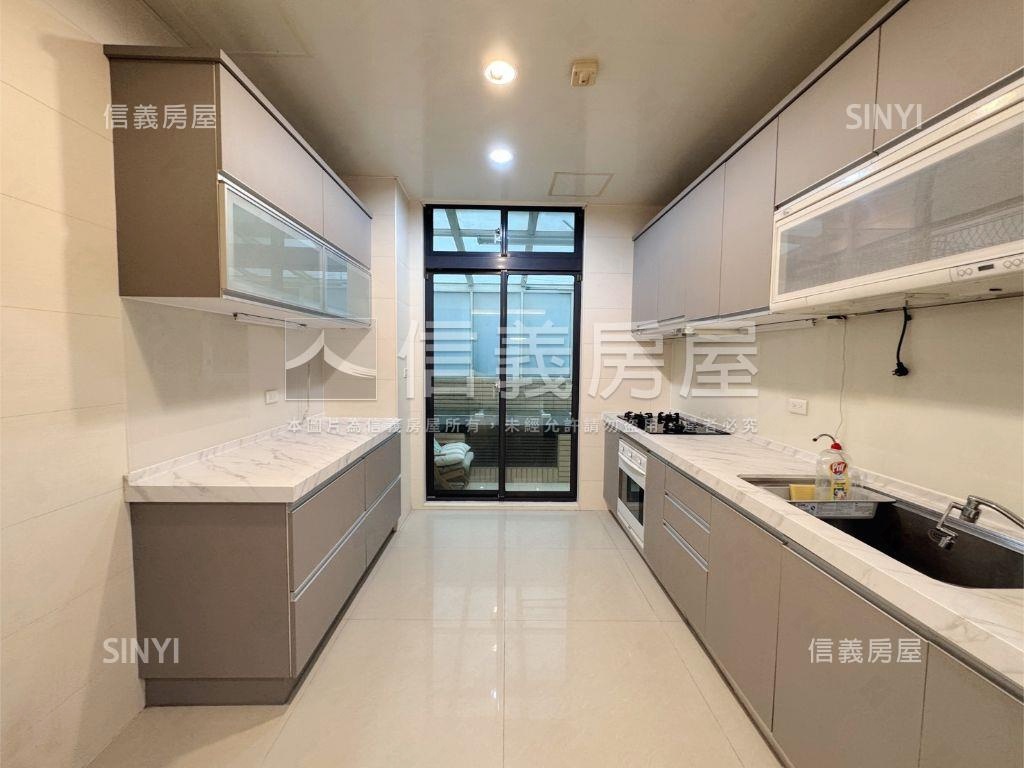 高鐵區文興學區富米透天房屋室內格局與周邊環境