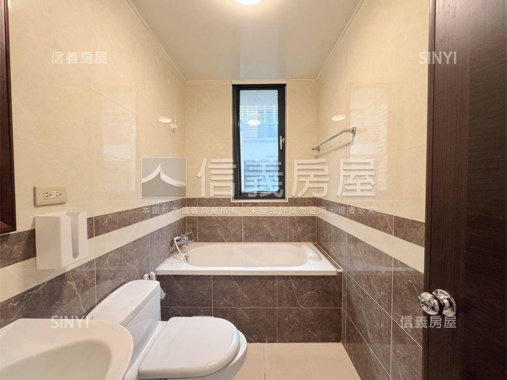 高鐵區文興學區富米透天房屋室內格局與周邊環境