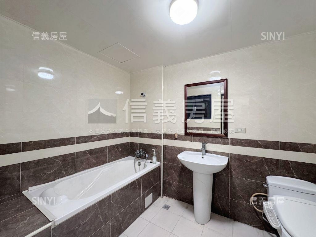 高鐵區文興學區富米透天房屋室內格局與周邊環境