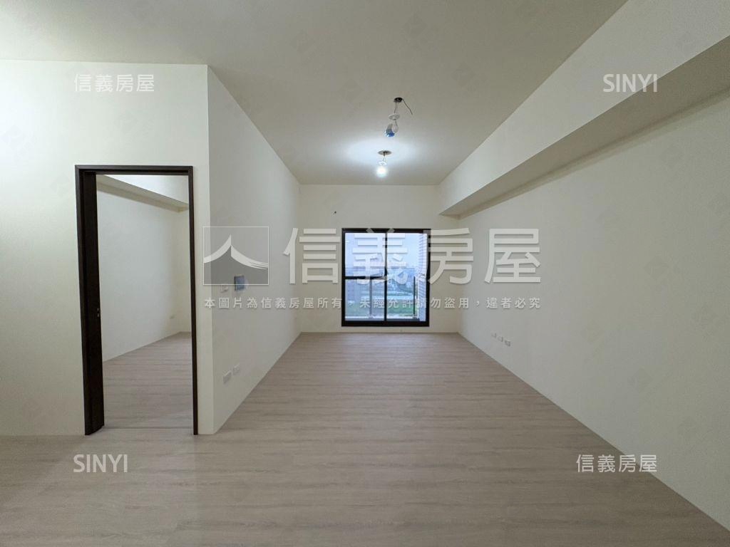 鈞貴極美ＩＩ邊間三房車位房屋室內格局與周邊環境