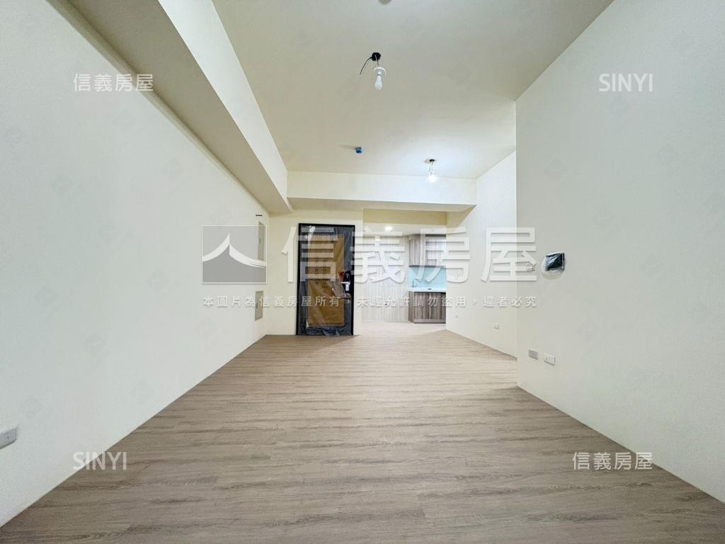 鈞貴極美ＩＩ邊間三房車位房屋室內格局與周邊環境