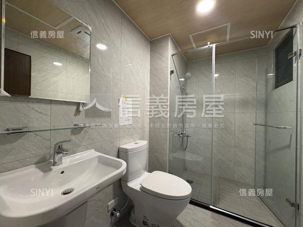 鈞貴極美ＩＩ邊間三房車位房屋室內格局與周邊環境