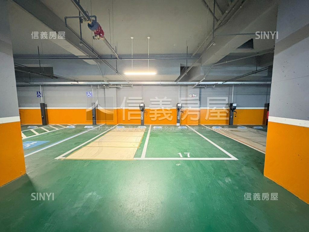 鈞貴極美ＩＩ邊間三房車位房屋室內格局與周邊環境