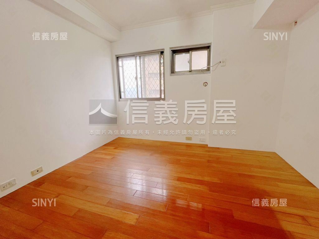 中央新村希望之河美三房房屋室內格局與周邊環境