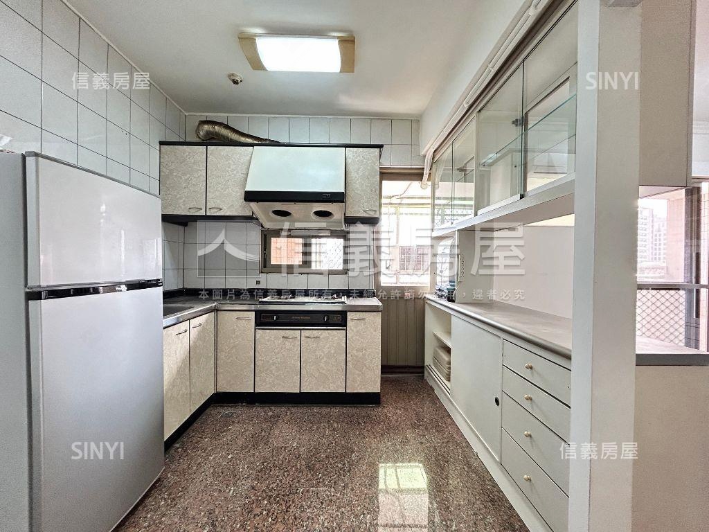 南屯低總價三房車位首選房屋室內格局與周邊環境