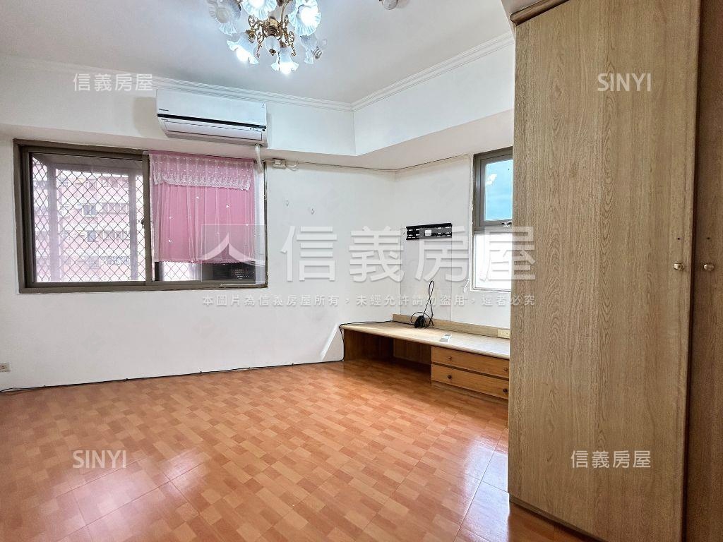 南屯低總價三房車位首選房屋室內格局與周邊環境