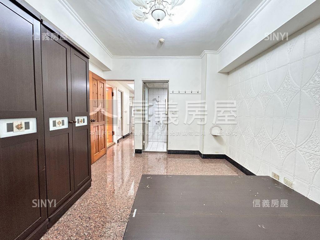 南屯低總價三房車位首選房屋室內格局與周邊環境