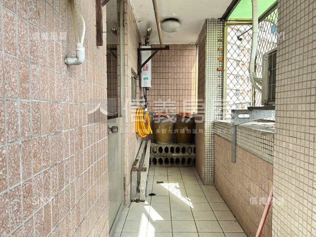 南屯低總價三房車位首選房屋室內格局與周邊環境