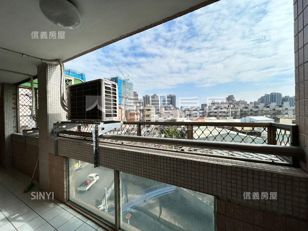 南屯低總價三房車位首選房屋室內格局與周邊環境