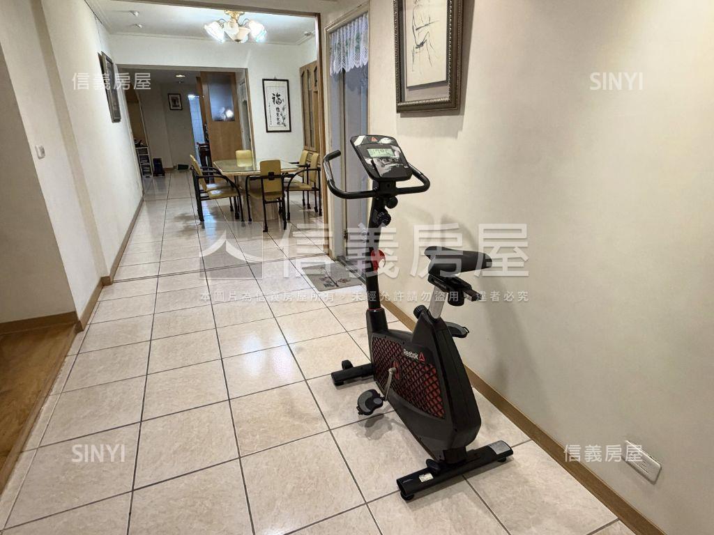 基隆四季春四房車位房屋室內格局與周邊環境